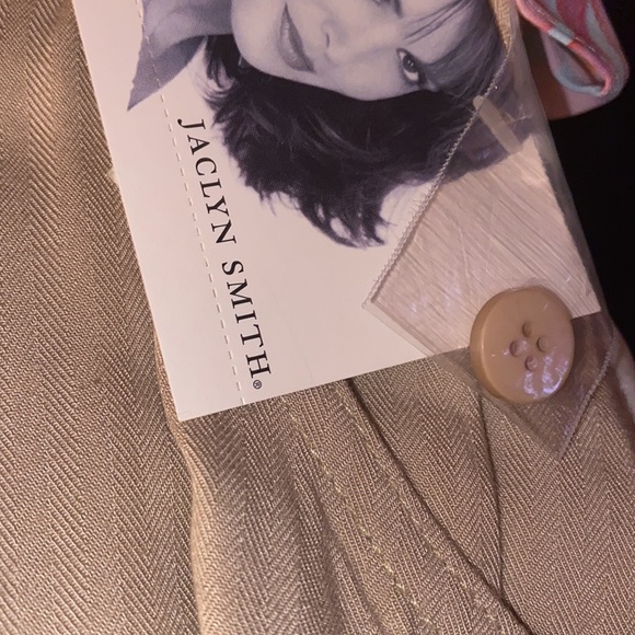 Soft flowy woven pants size 8 (new) - Picture 4 of 5